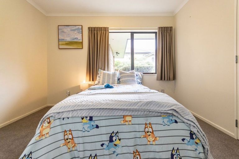 Photo of property in 7 Lourie Way, Fitzherbert, Palmerston North, 4410