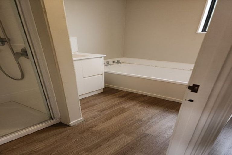 Photo of property in 1/21 Penion Drive, Flat Bush, Auckland, 2023