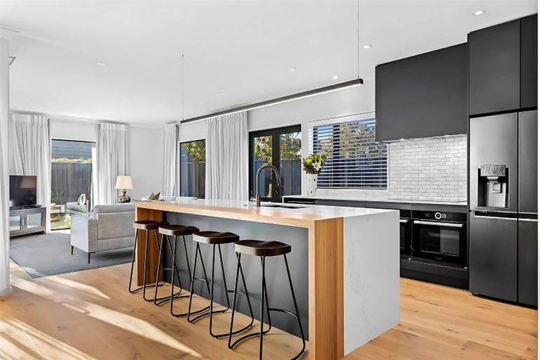 Photo of property in 30b Glandovey Road, Fendalton, Christchurch, 8052