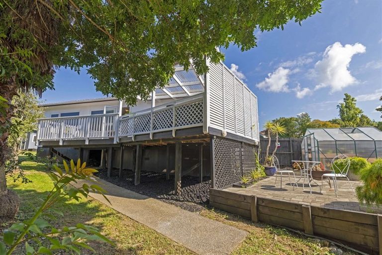 Photo of property in 1/29 Cranston Street, Torbay, Auckland, 0632