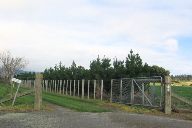 Photo of property in 184 Hewitts Road, Linton, Palmerston North, 4472