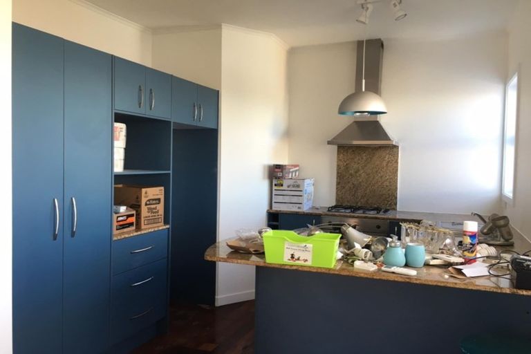 Photo of property in 10 Onewa Road, Northcote Point, Auckland, 0627