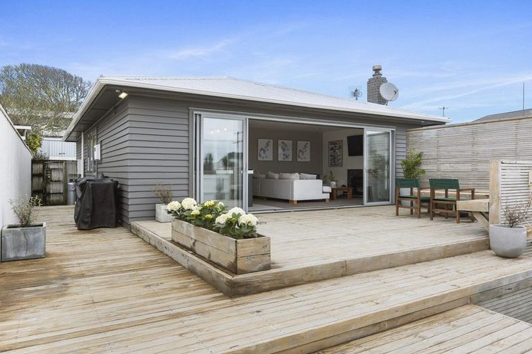 Photo of property in 77 Pohutukawa Place, Bell Block, New Plymouth, 4312