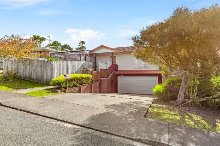 Photo of property in 51 Broadfield Street, Massey, Auckland, 0614