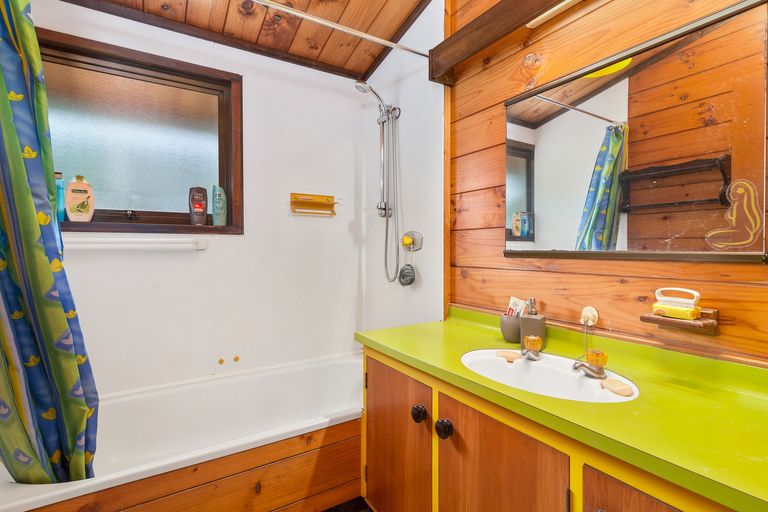 Photo of property in 5 Beryl Place, Pukehangi, Rotorua, 3015