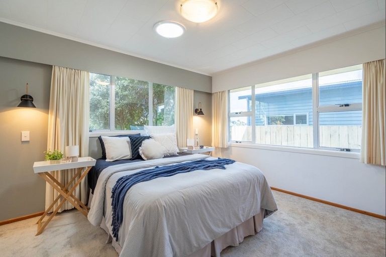 Photo of property in 67 Queens Road, Waikanae Beach, Waikanae, 5036