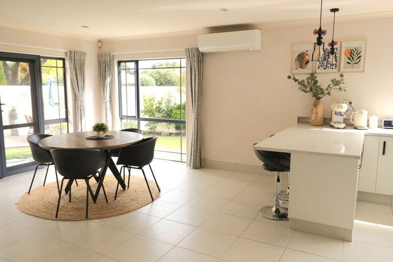 Photo of property in 150 Avenue Road, Greenmeadows, Napier, 4112