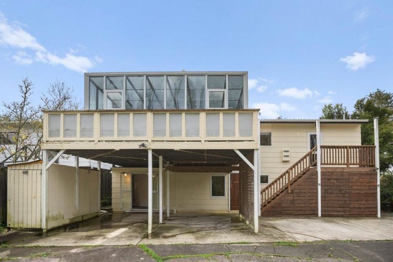Photo of property in 2/6 Makora Road, Massey, Auckland, 0614