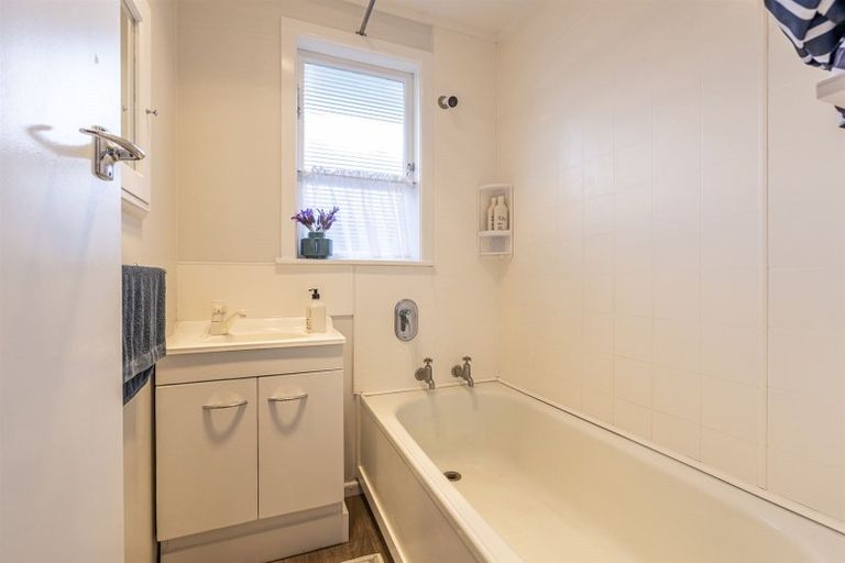 Photo of property in 75 Kettle Avenue, Awapuni, Palmerston North, 4412