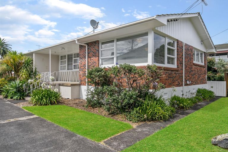 Photo of property in 1/6 Tennyson Avenue, Takapuna, Auckland, 0622