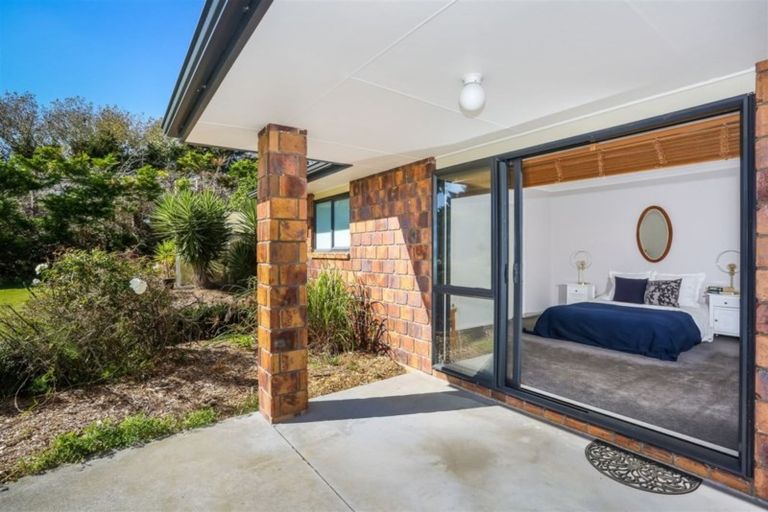 Photo of property in 24 Seagrove Road, Waiau Pa, Pukekohe, 2679