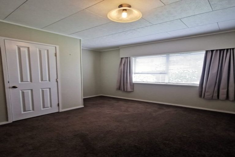 Photo of property in 14 Annison Avenue, Glen Eden, Auckland, 0602