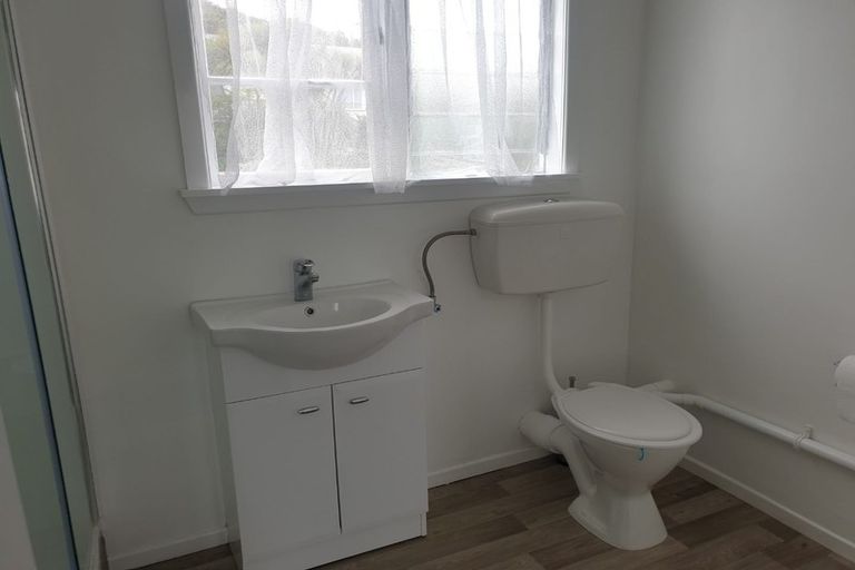 Photo of property in 528-530 Devon Street East, Fitzroy, New Plymouth, 4312