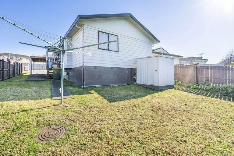 Photo of property in 2/19 Janese Place, Weymouth, Auckland, 2103