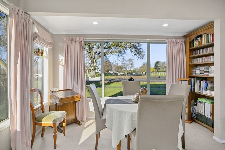 Photo of property in 63 Carlyle Street, Leamington, Cambridge, 3432