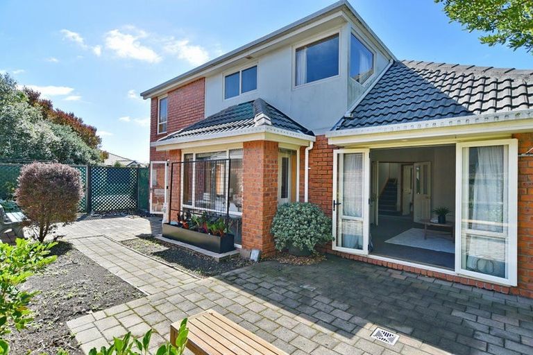 Photo of property in 44 Blue Gum Place, New Brighton, Christchurch, 8083