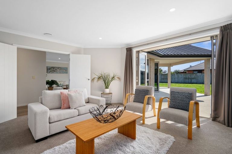 Photo of property in 19 Watkins Road, Cambridge, 3434