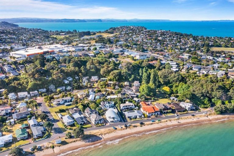 Photo of property in 6 Mckenzie Avenue, Arkles Bay, Whangaparaoa, 0932