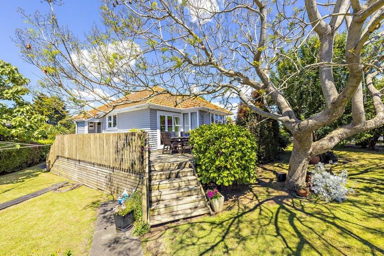 Photo of property in 49 Porchester Road, Papakura, 2110