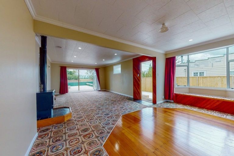 Photo of property in 11 Orchard East Road, Ngatea, 3503