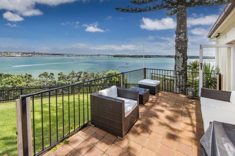 Photo of property in 89 Stanley Point Road, Stanley Point, Auckland, 0624