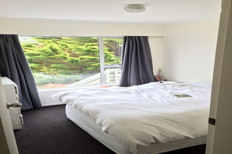 Photo of property in 11 Retter Street, Paparangi, Wellington, 6037