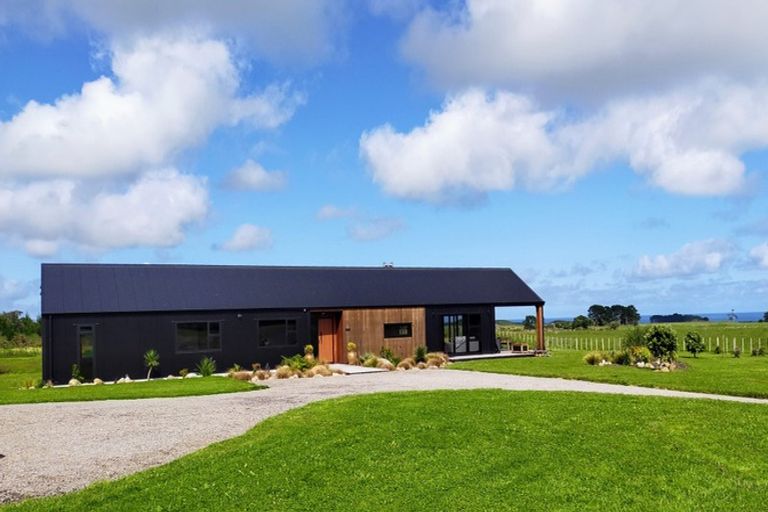 Photo of property in 31 Kaihihi Road, Okato, New Plymouth, 4381