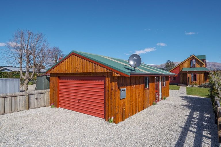 Photo of property in 47 Lagoon Avenue, Albert Town, Wanaka, 9305