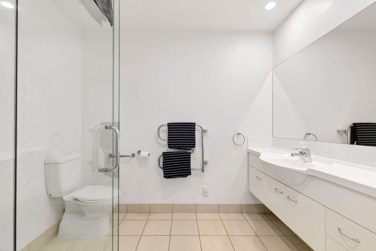 Photo of property in Waterfront Apartments, 11/309 Wakefield Quay, Stepneyville, Nelson, 7010