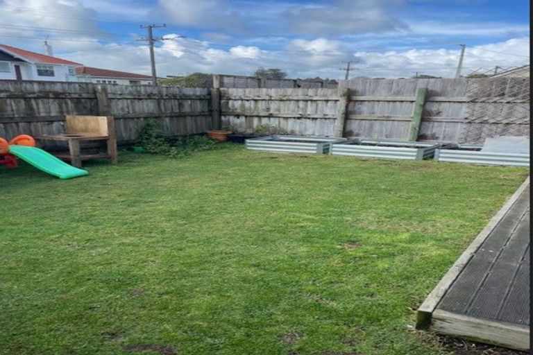 Photo of property in 10a Chilman Street, Strandon, New Plymouth, 4312