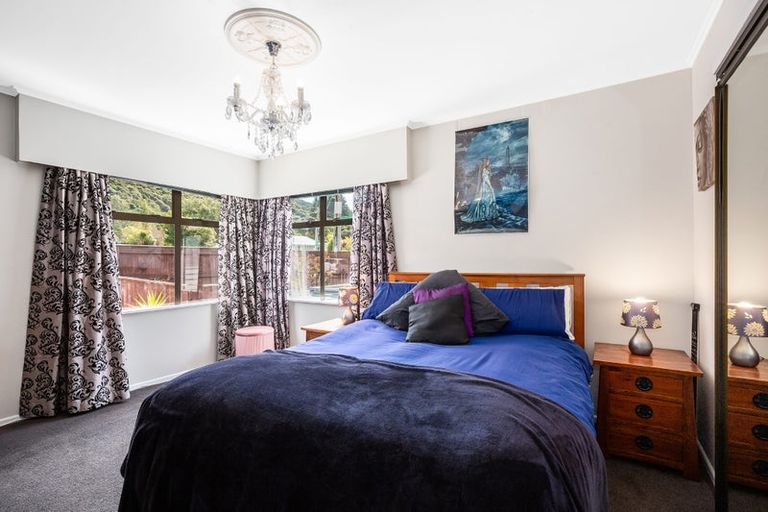 Photo of property in 188 Wellington Road, Wainuiomata, Lower Hutt, 5014