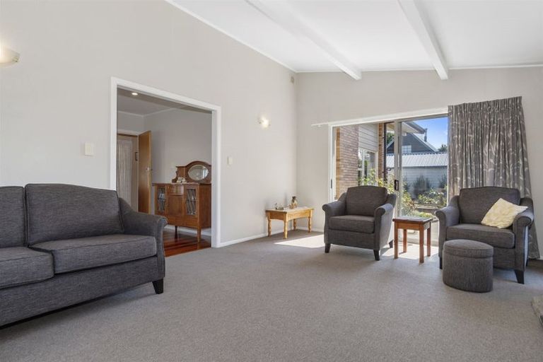 Photo of property in 18 Karaka Road, Otumoetai, Tauranga, 3110