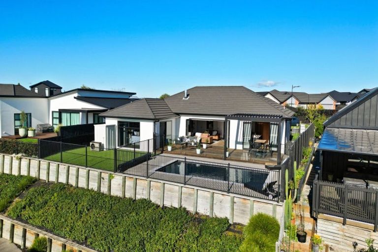 Photo of property in 35 Purser Crescent, Flagstaff, Hamilton, 3210