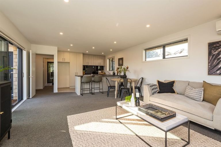 Photo of property in 202 Centaurus Road, Saint Martins, Christchurch, 8022