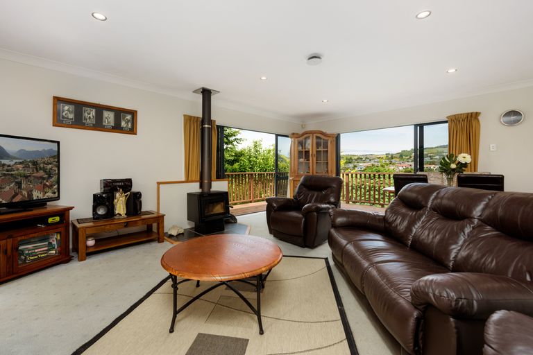 Photo of property in 47 Homestead Place, Welcome Bay, Tauranga, 3112