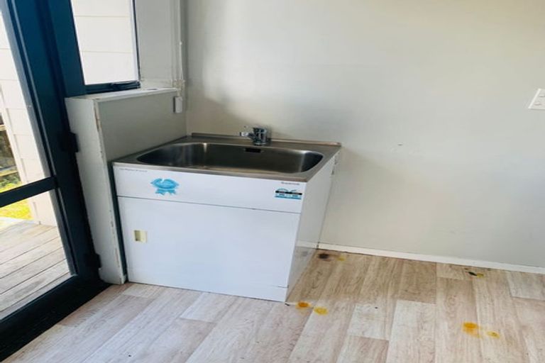 Photo of property in 79a Templeton Place, Clendon Park, Auckland, 2103