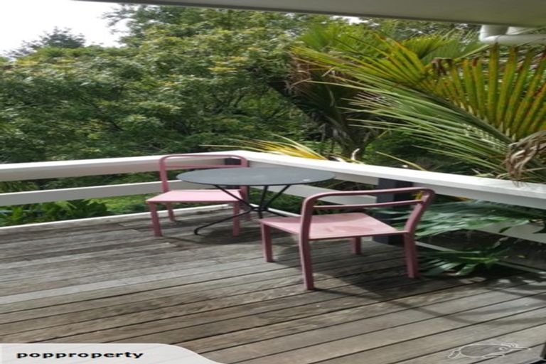 Photo of property in 2/71 Saddleback Rise, Murrays Bay, Auckland, 0630