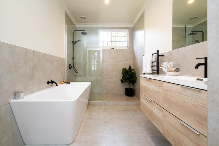 Photo of property in 11 Simla Avenue, Havelock North, 4130