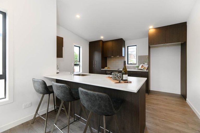 Photo of property in 18b Arataki Views Way, Glen Eden, Auckland, 0602