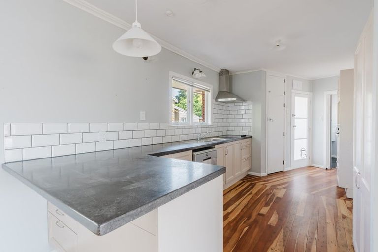 Photo of property in 1121 Heaphy Terrace, Fairfield, Hamilton, 3214