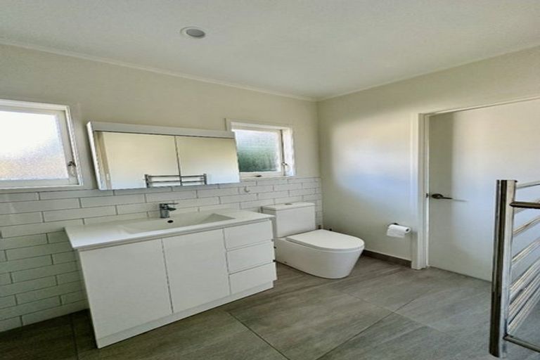 Photo of property in 80 Ngataringa Road, Devonport, Auckland, 0624