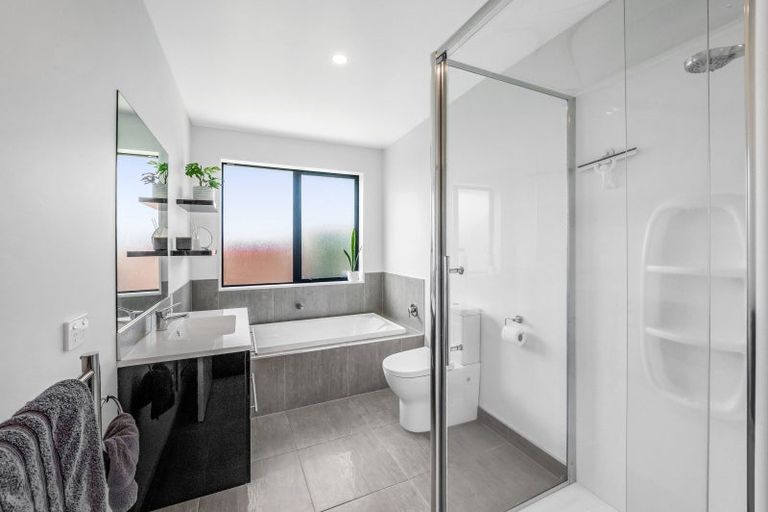 Photo of property in 76 Strauss Drive, Rolleston, 7614