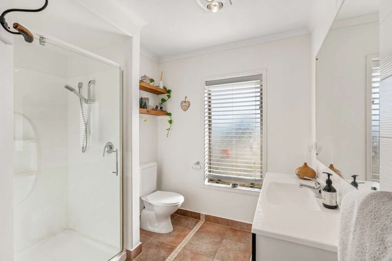 Photo of property in 82 Omana Avenue, Shelly Beach, Helensville, 0874