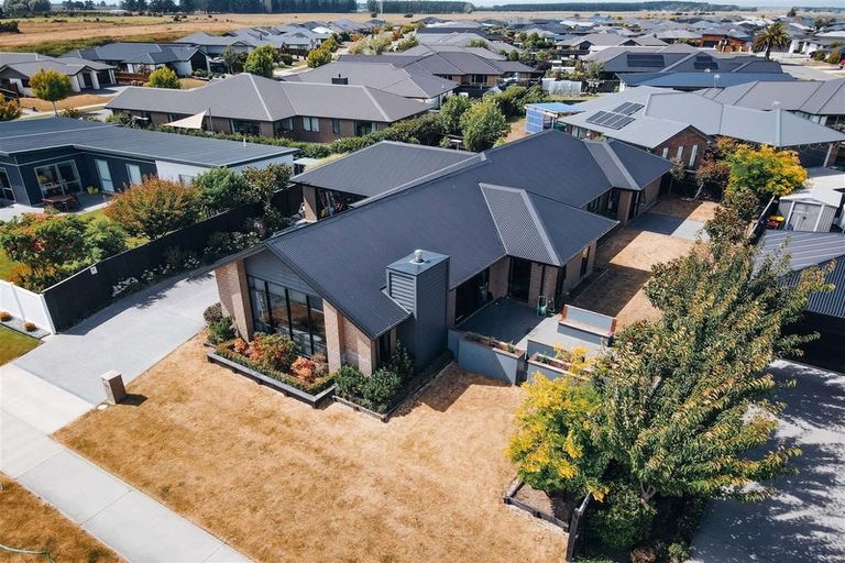 Photo of property in 72 Beachvale Drive, Kaiapoi, 7630