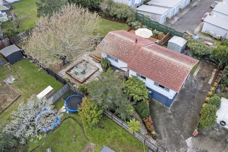 Photo of property in 20 Newham Place, Henderson, Auckland, 0612