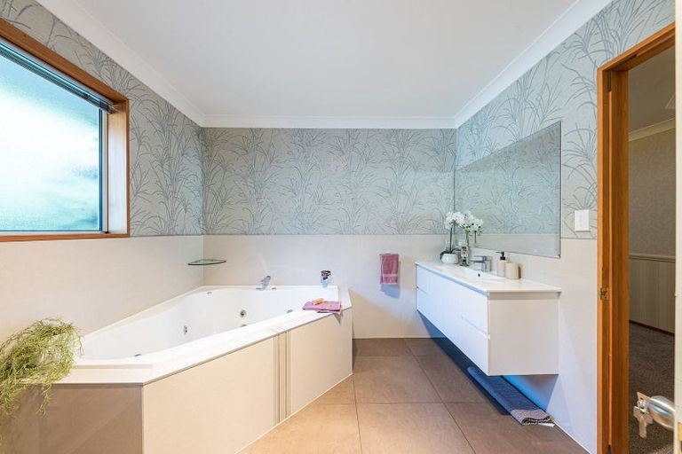 Photo of property in 10 Faith Place, West Melton, Christchurch, 7675