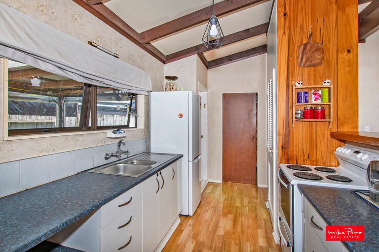 Photo of property in 10 Jordan Street, Hikurangi, 0114