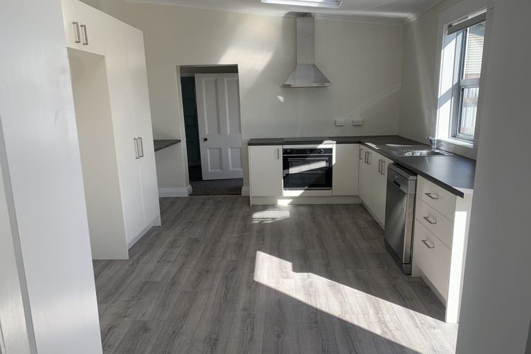 Photo of property in 22 Clutha Street, Alexandra, 9320