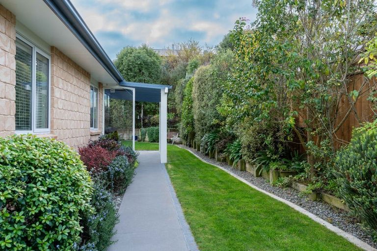 Photo of property in 35 Masefield Terrace, Kelvin Grove, Palmerston North, 4414