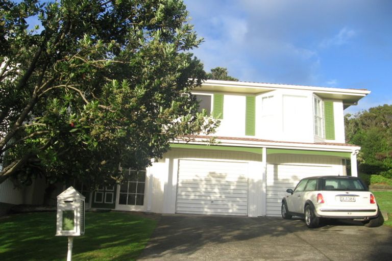 Photo of property in 9 Saint Aidans Way, Tawa, Wellington, 5028